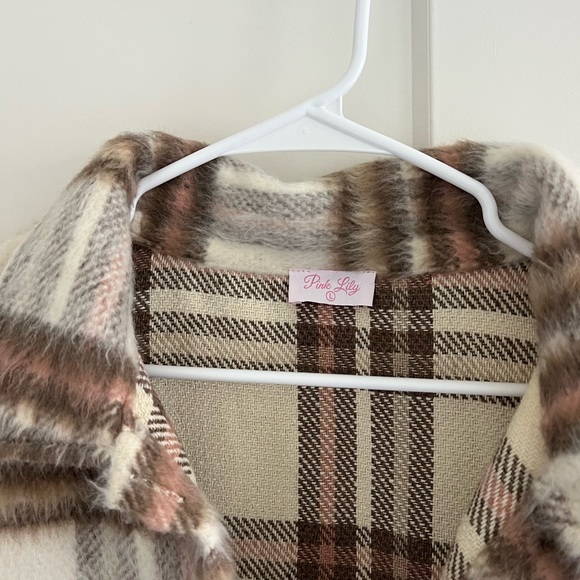 Plaid Shacket - Picture 4 of 6